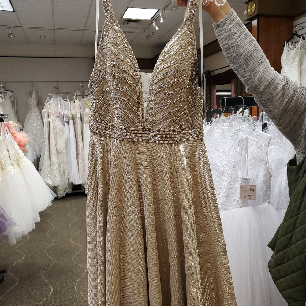 Evening/Prom gown - Picture 4 of 6